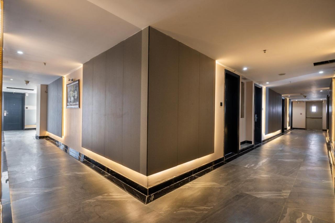 مدينة هوشي منه Cozrum Lux - The Arrivals Hotel المظهر الخارجي الصورة